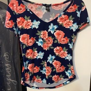 Floral short sleeve shirt